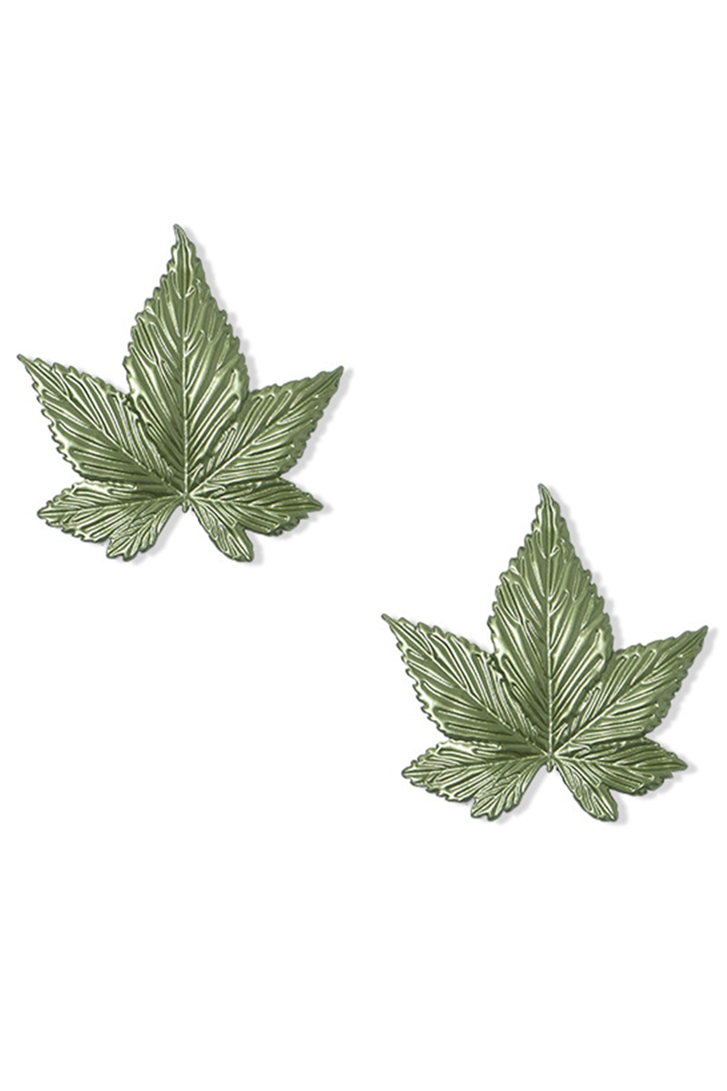 Pendientes de clip con forma de hoja E7901