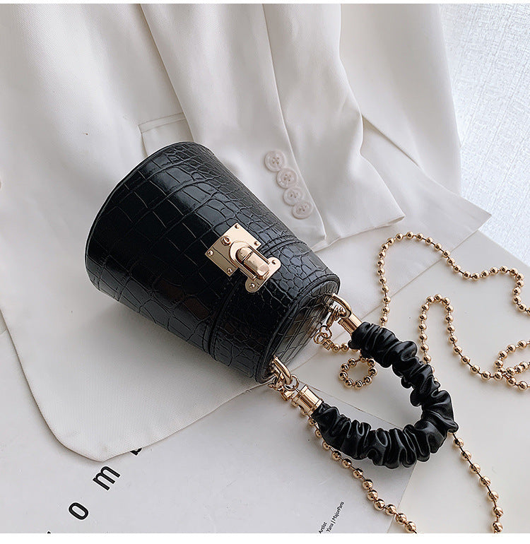 Bolso tipo cubo de piel sintética con estampado de cocodrilo HB1336