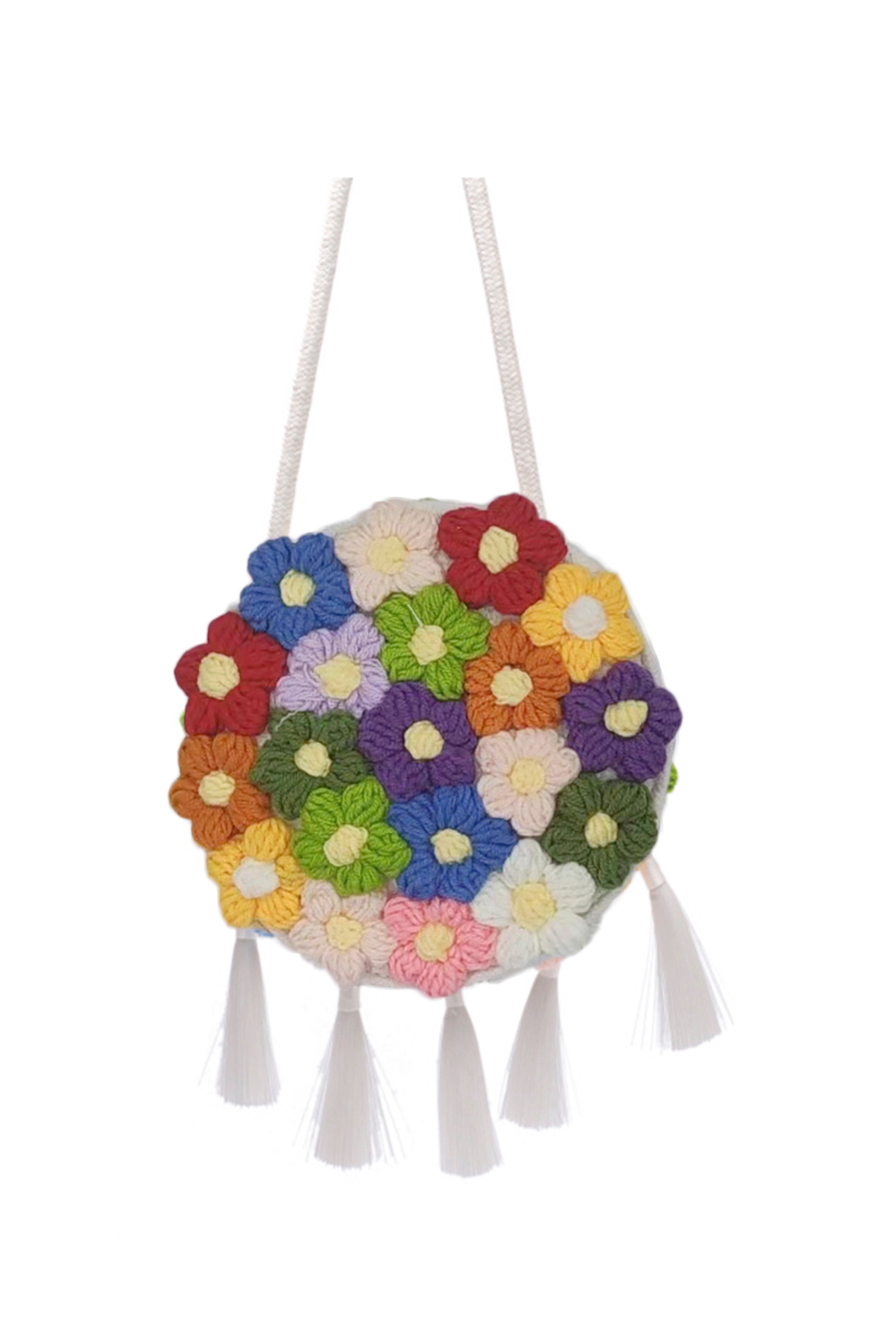 Bolso bandolera con borlas de flores y trenzas HB2032