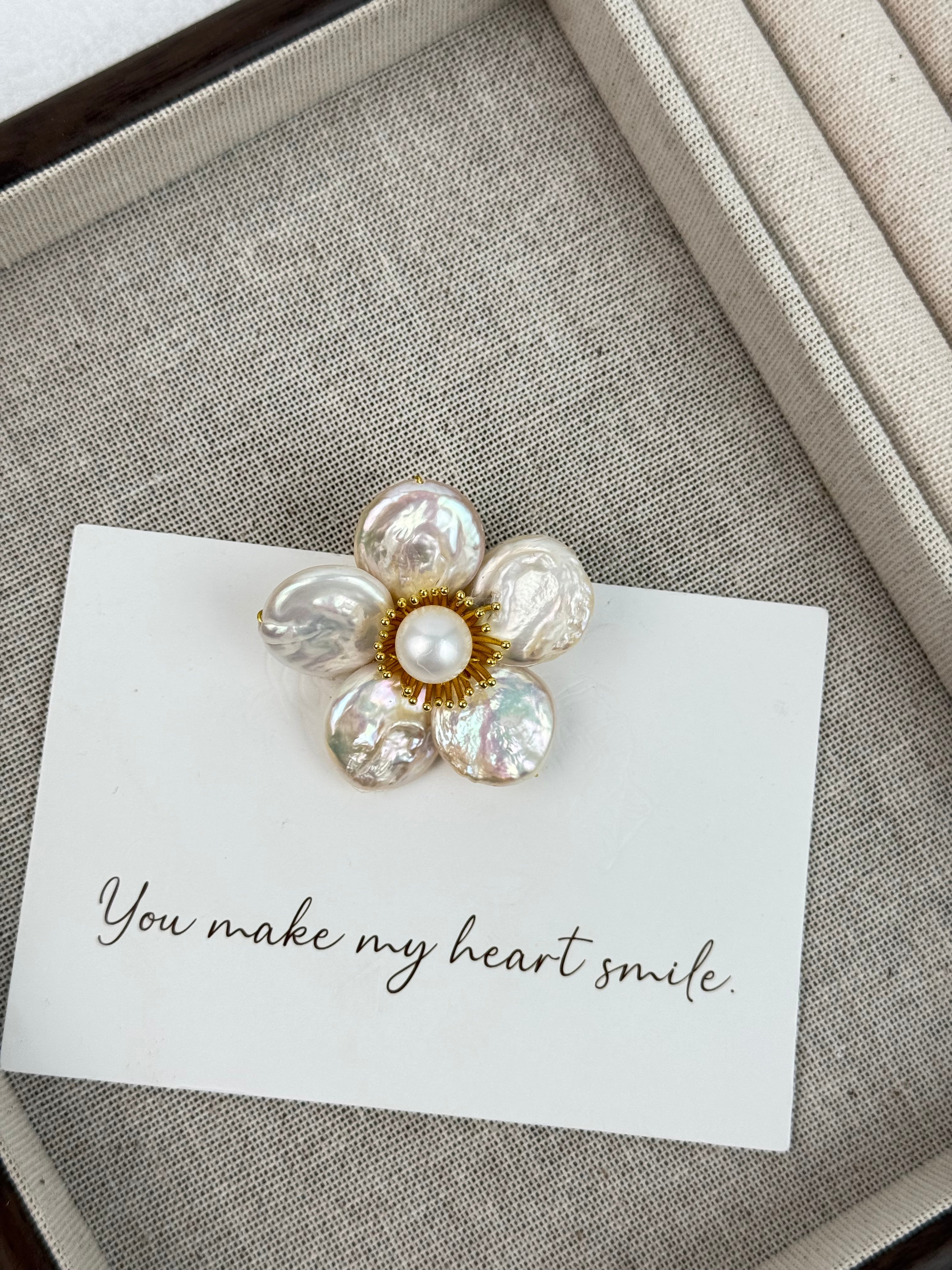 Flower Shell Brooch PA6218