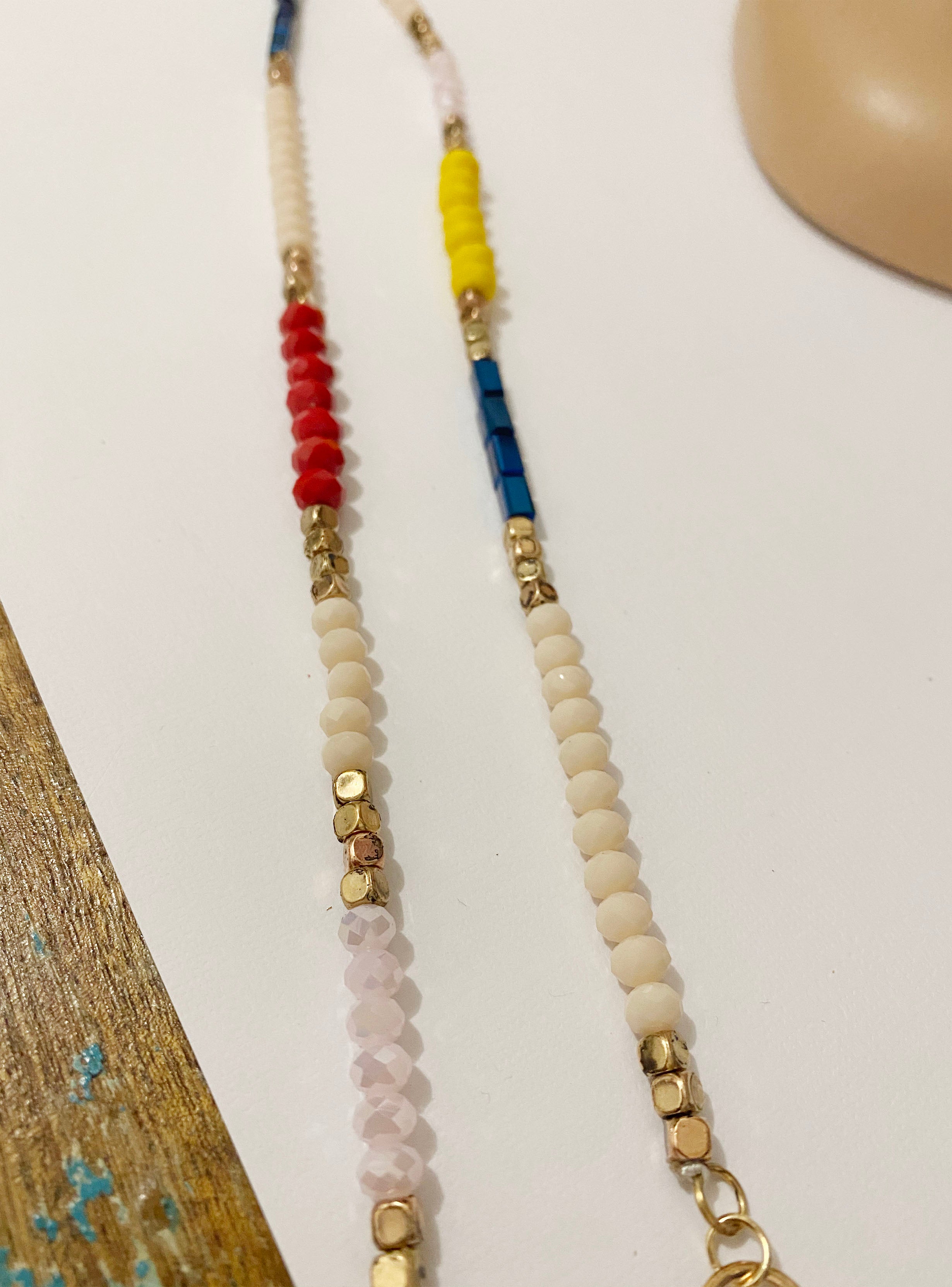 Porta mascarillas con cuentas de cristal MN2387