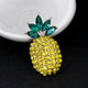 Broche de diamantes de imitación con forma de piña PA4786