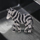 Broche de diamantes de imitación con forma de cebra PA5132 