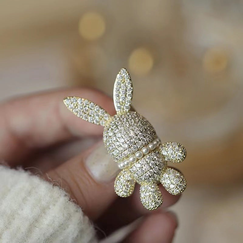 Pearl and Rhinestone Rabbit Brooch PA5538 – Ole
